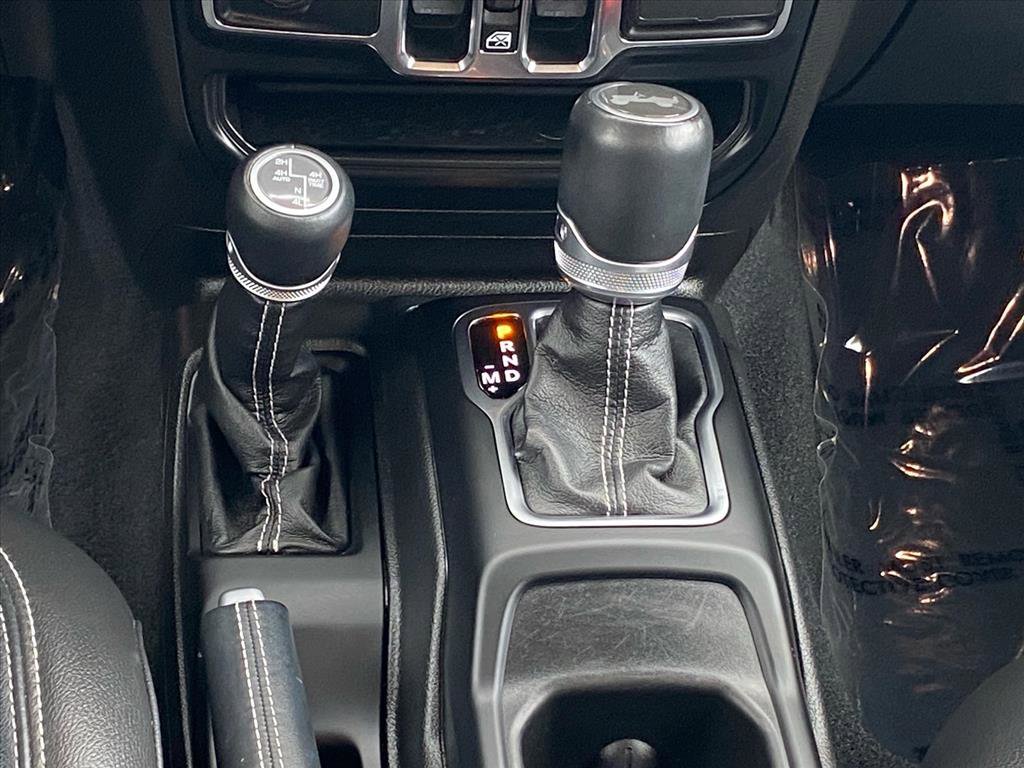 Used 2022 Jeep Wrangler Unlimited Sahara w/ Safety Group image 12