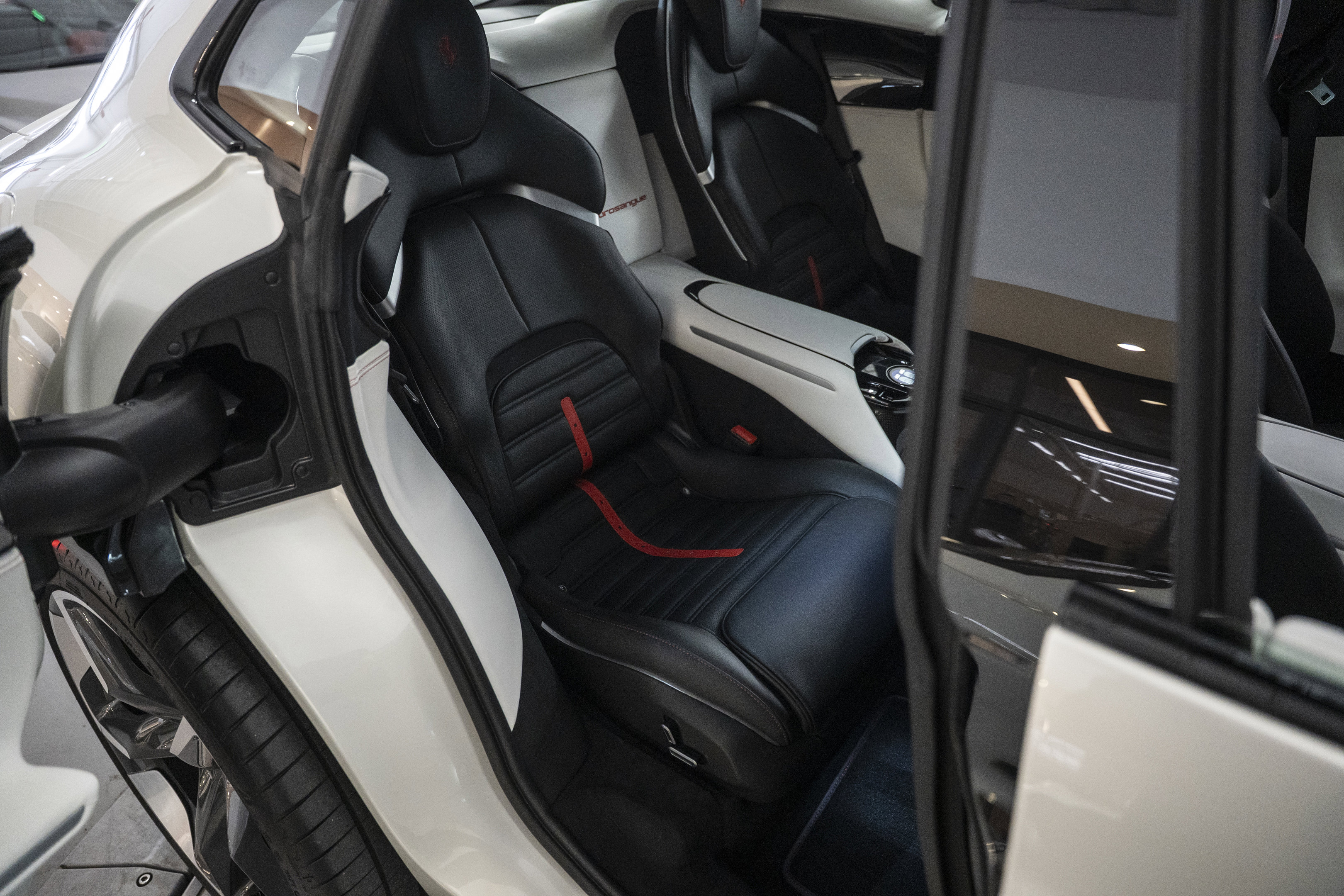 Used 2024 Ferrari Purosangue AWD/4WD image 41