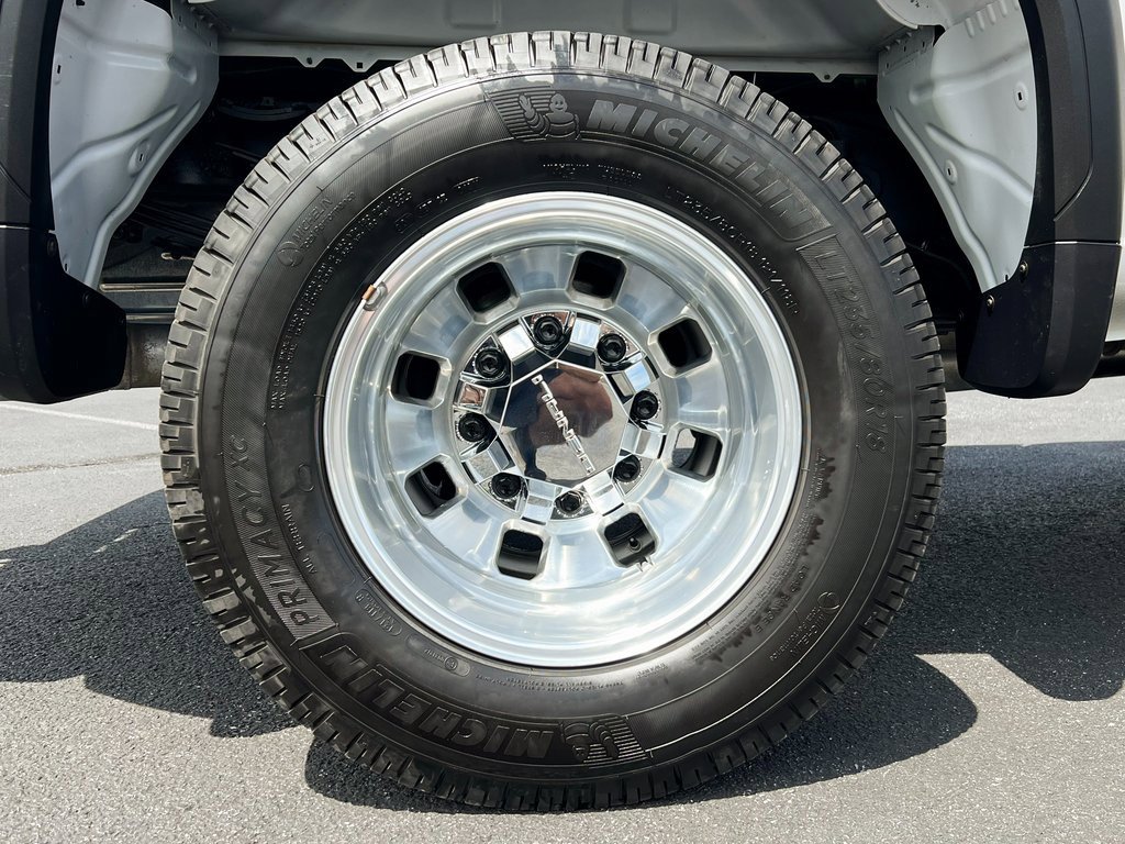 Used 2024 GMC Sierra 3500 Denali Ultimate image 19