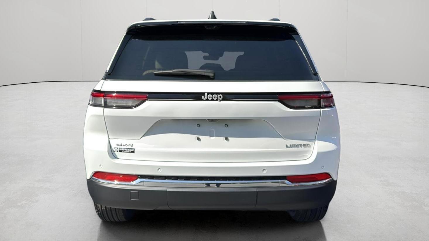 New 2025 Jeep Grand Cherokee Limited w/ Luxury Tech Group II image 5