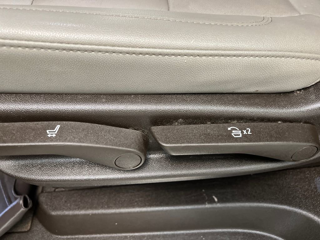 Used 2021 Chevrolet Suburban Z71 w/ Z71 Off-Road Package image 15