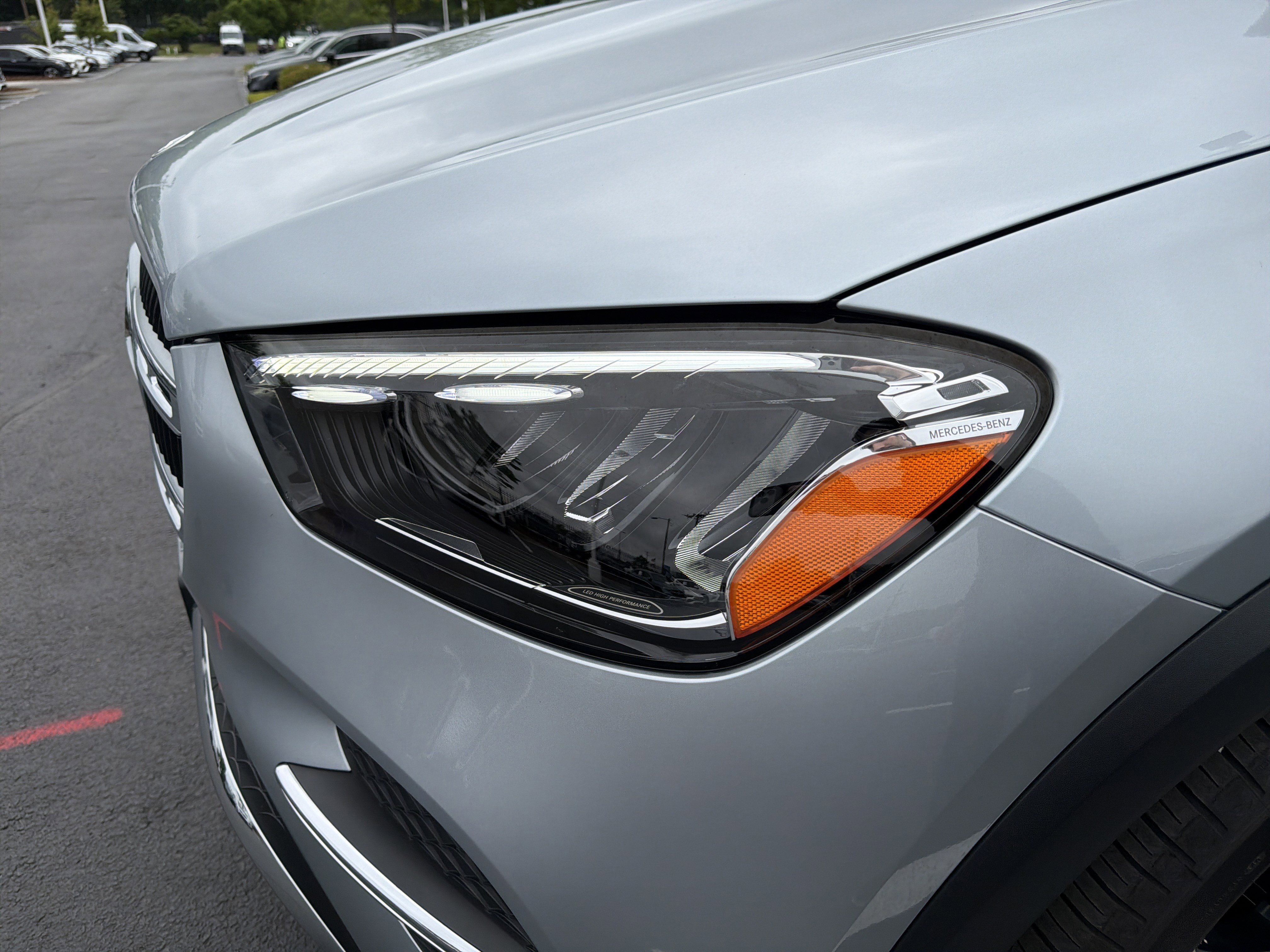 Used 2025 Mercedes-Benz GLE 350 4MATIC image 6