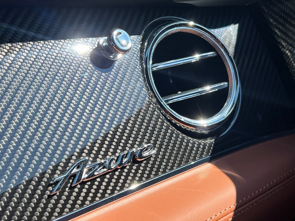 Certified 2025 Bentley Bentayga image 43