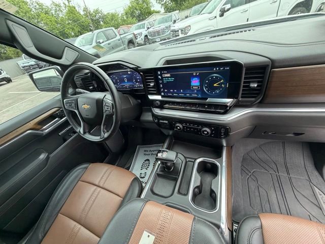 Used 2023 Chevrolet Silverado 1500 High Country w/ High Country Premium Package AWD/4WD image 36