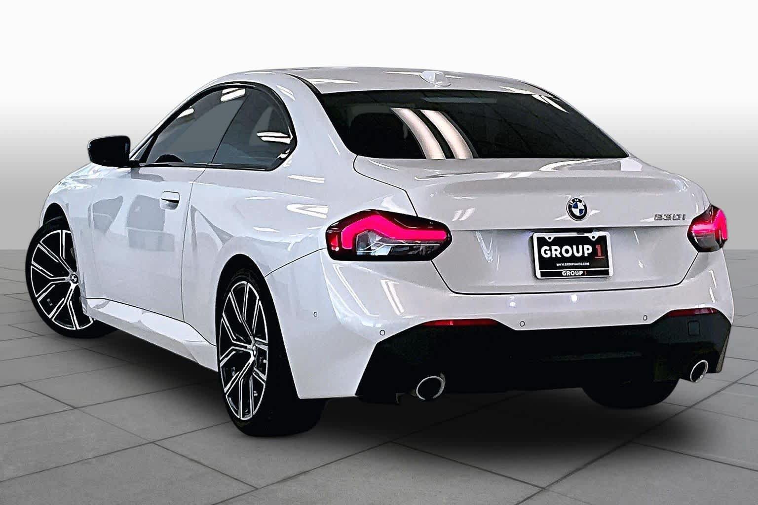 Used 2023 BMW 230i Coupe w/ Premium Package RWD image 10