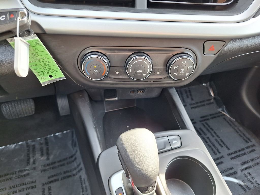 Used 2024 Chevrolet Trax LS w/ LS Convenience Package image 14