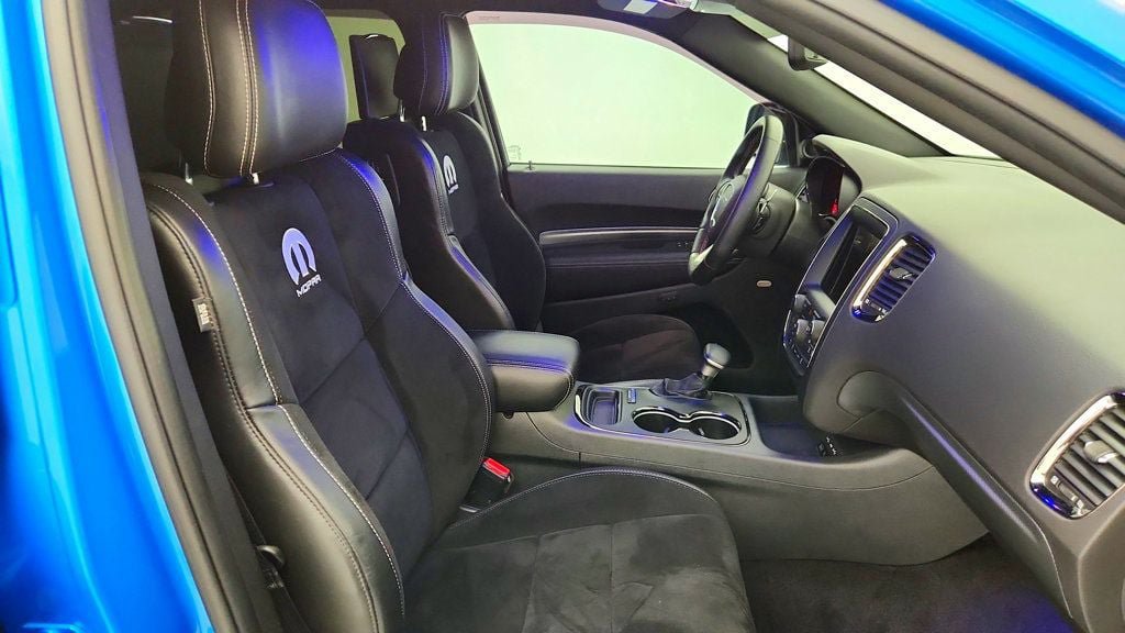 Used 2018 Dodge Durango SRT w/ Technology Group AWD/4WD image 33