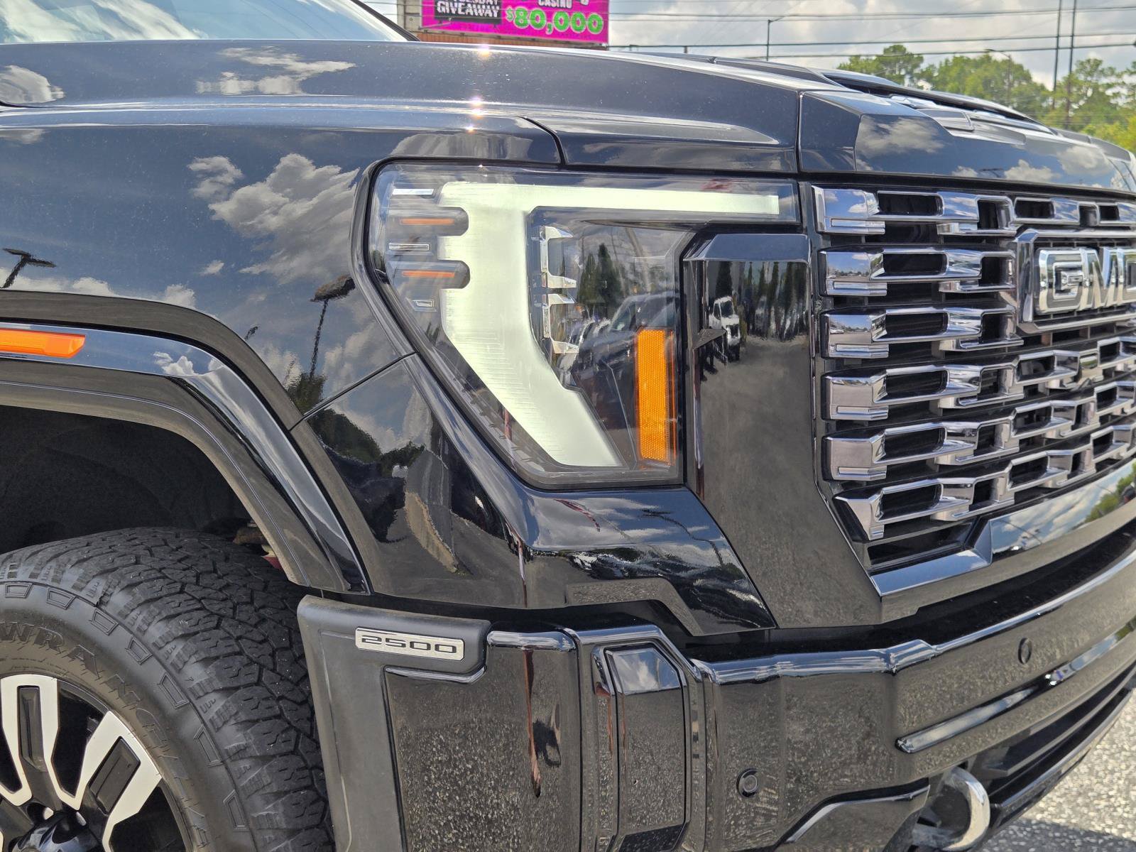 Used 2026 GMC Sierra 2500 Denali Ultimate AWD/4WD image 4