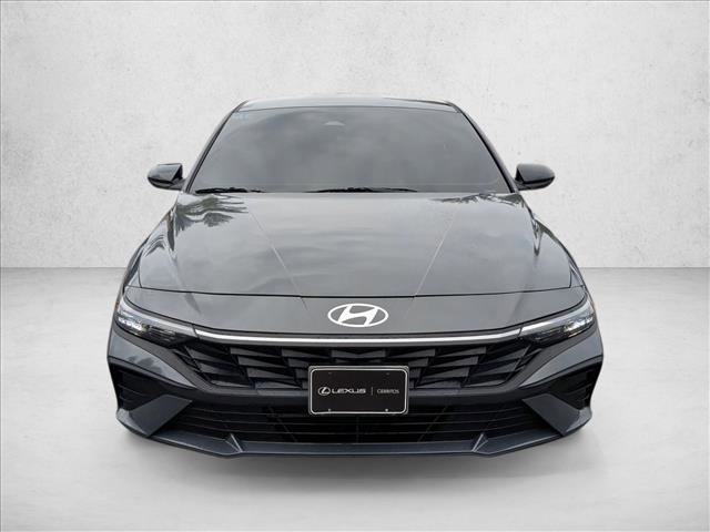 Used 2025 Hyundai Elantra Sport image 2
