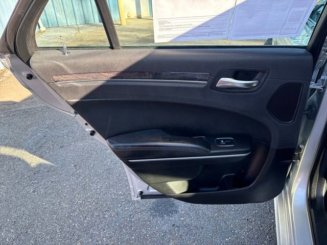 Used 2023 Chrysler 300 Touring L w/ Popular Equipment Group image 5