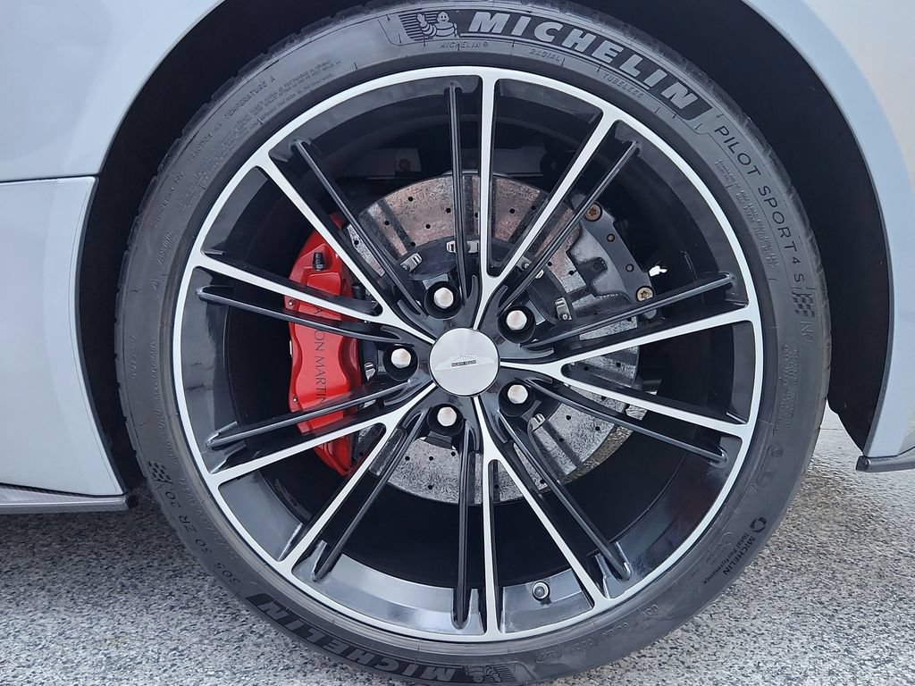 Used 2014 Aston Martin Vanquish Coupe RWD image 38