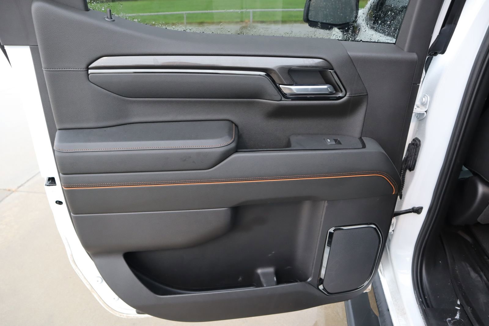 Used 2024 GMC Sierra 1500 AT4 w/ Technology Package image 17