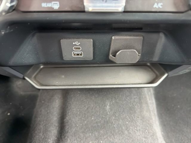 Used 2025 Ford F150 XLT w/ Equipment Group 301A Standard image 29