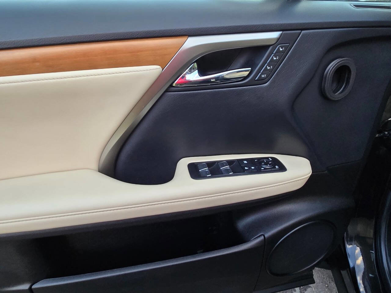 Used 2022 Lexus RX 450h AWD w/ Premium Package image 30