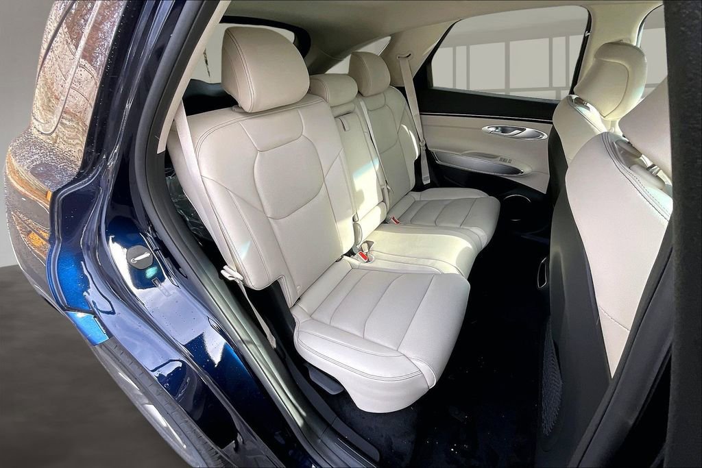 New 2026 Genesis GV70 2.5T Select image 9