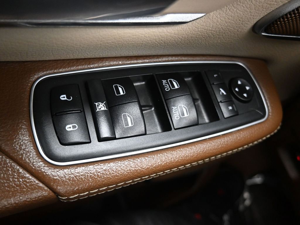 Used 2019 RAM 1500 Laramie image 26