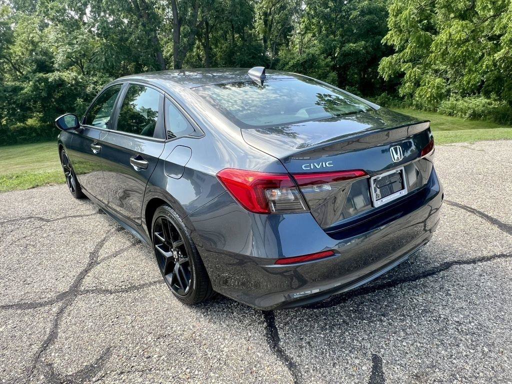 Used 2023 Honda Civic Sport image 5