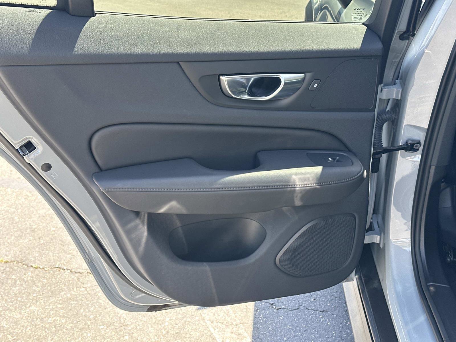 Used 2025 Volvo V60 B5 Cross Country Plus AWD/4WD image 20