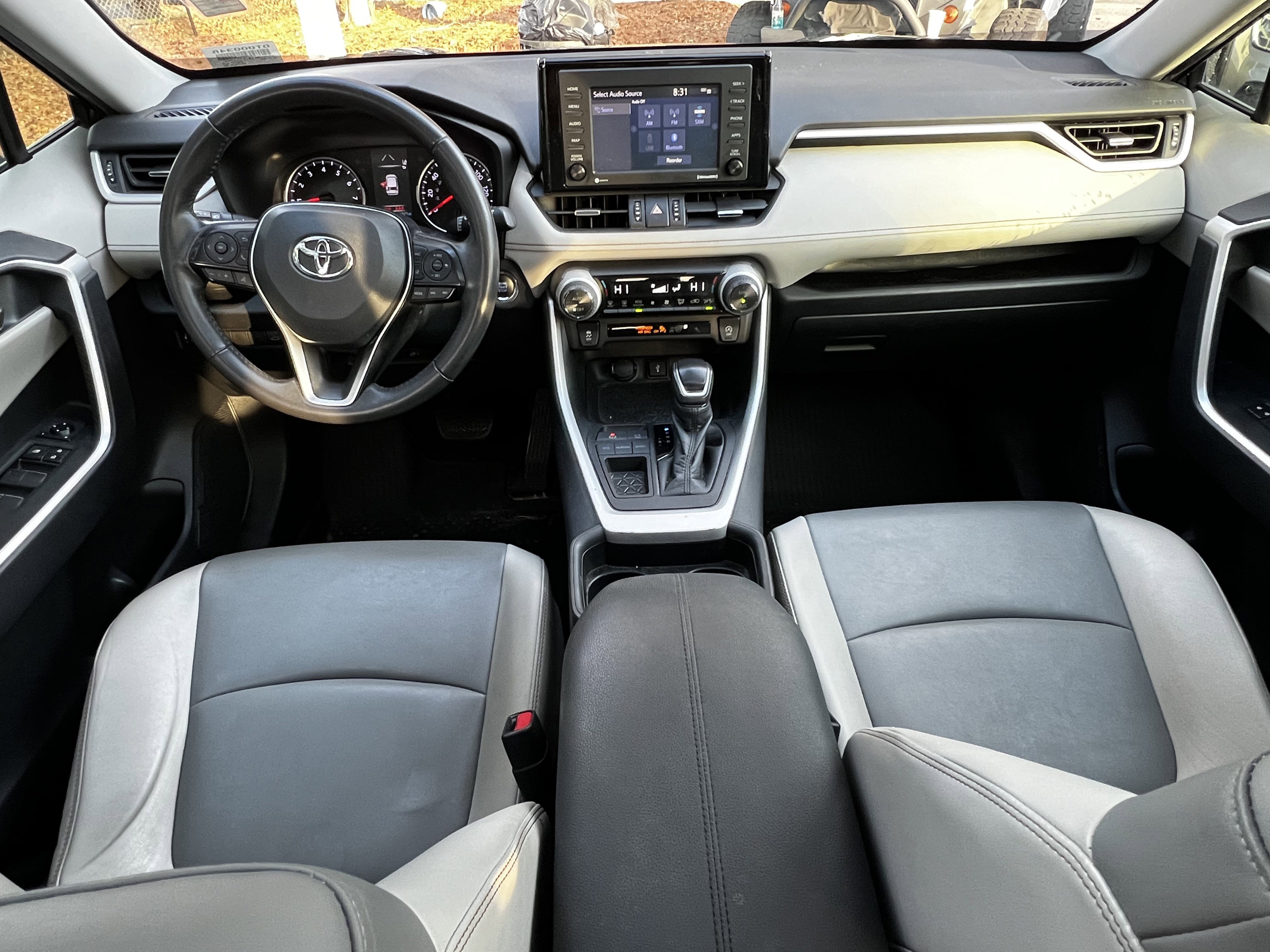 Used 2020 Toyota RAV4 XLE Premium image 36