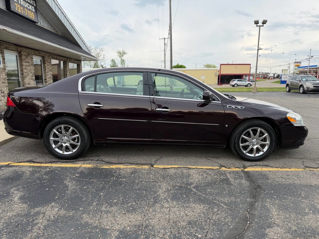 Used 2008 Buick Lucerne CXL w/ Driver Confidence Package FWD image 2