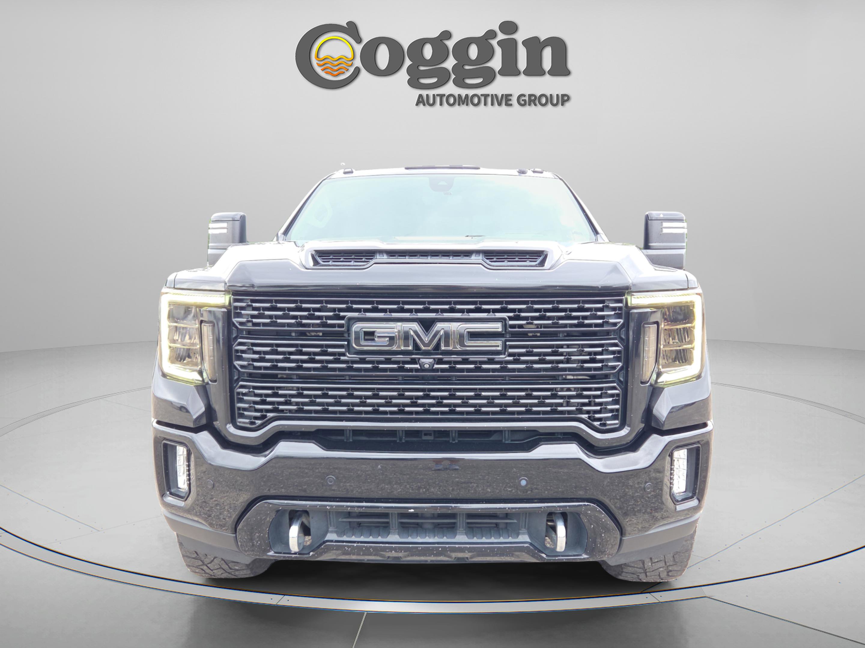 Used 2021 GMC Sierra 3500 Denali w/ Denali Black Diamond Edition AWD/4WD image 8