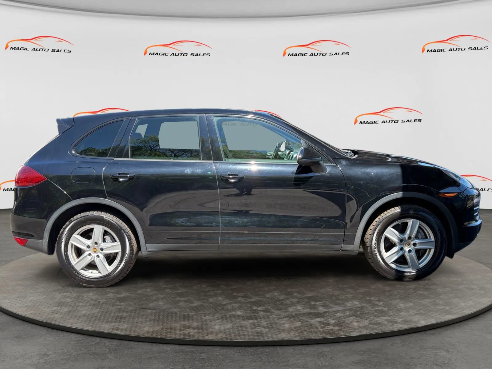 Used 2014 Porsche Cayenne AWD/4WD image 6