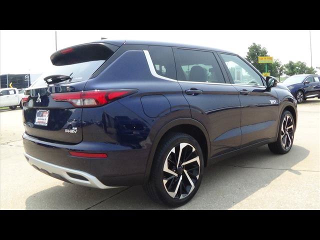 Used 2023 Mitsubishi Outlander SE AWD/4WD image 6