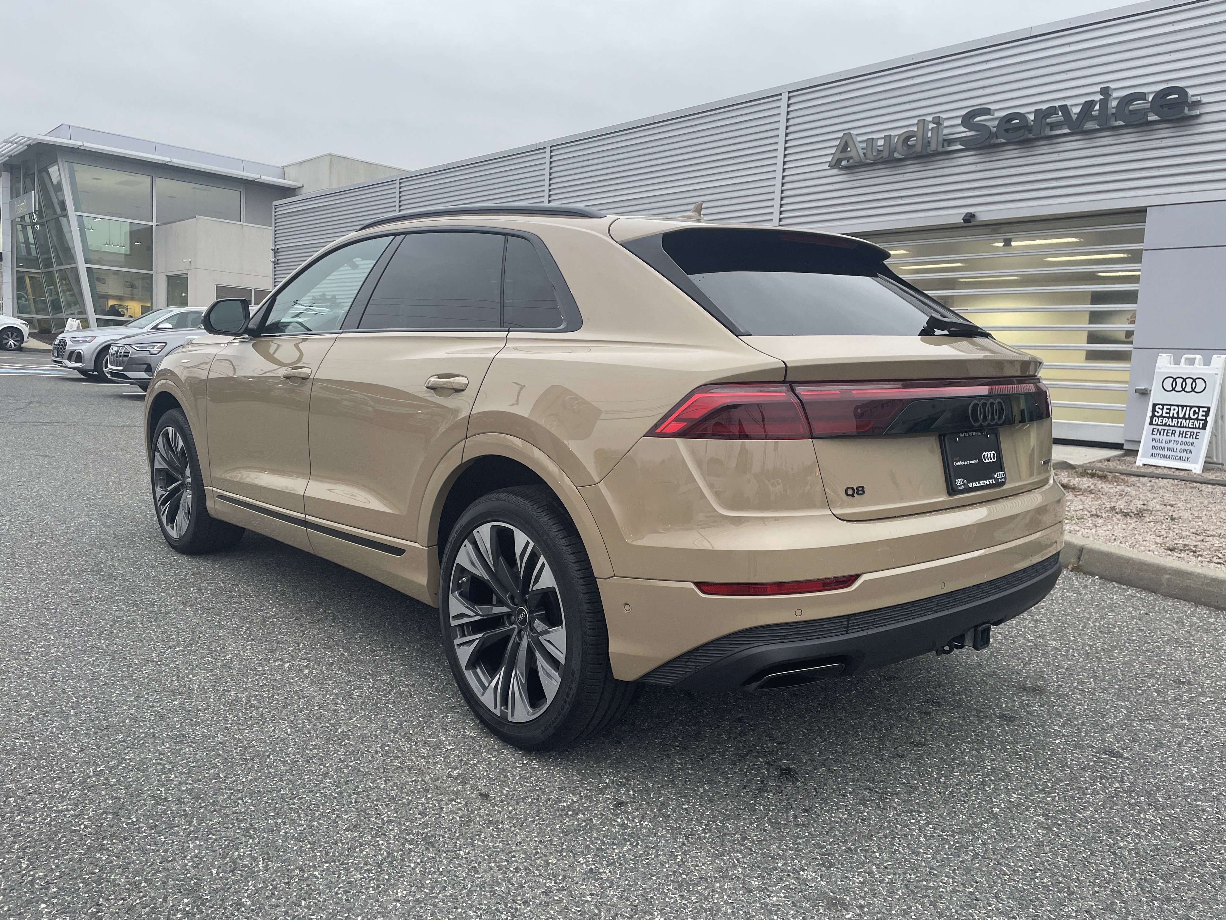 Certified 2025 Audi Q8 Premium image 6