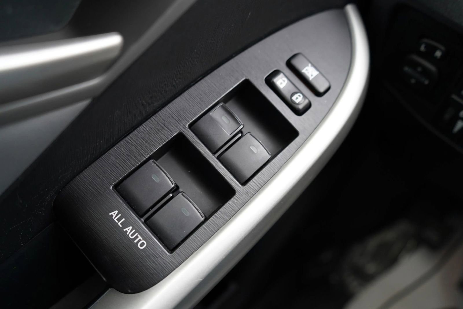 Used 2015 Toyota Prius Four image 14