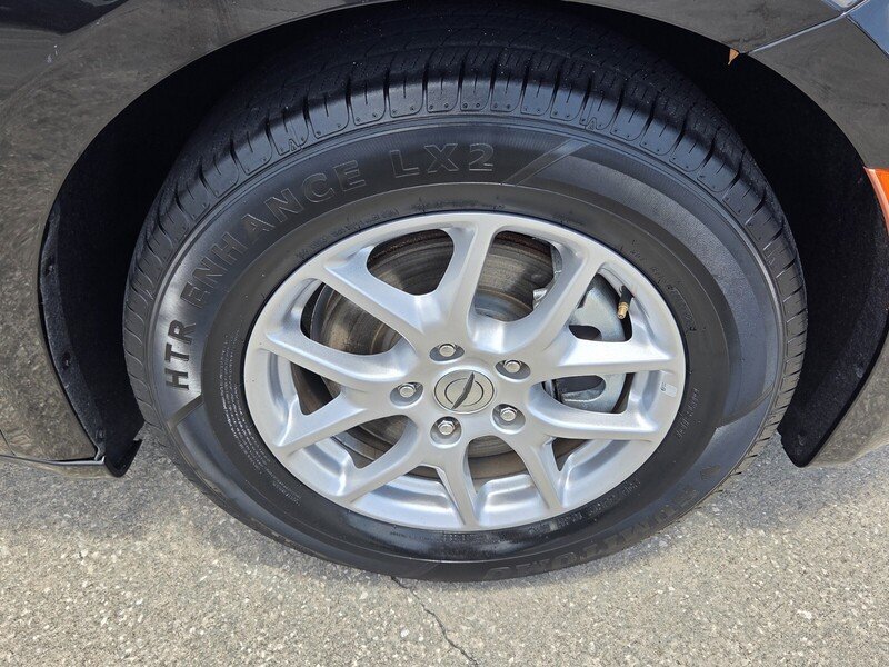 Certified 2023 Chrysler Voyager LX FWD image 18