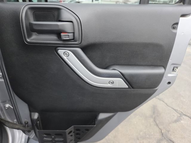 Used 2017 Jeep Wrangler Unlimited Sahara image 20