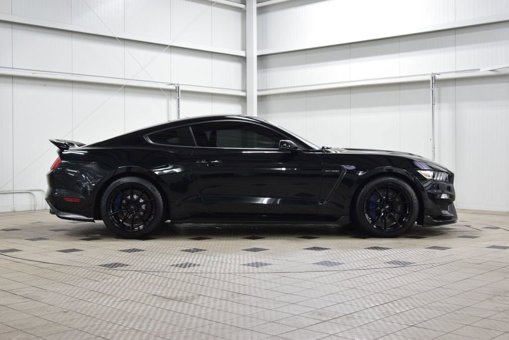 Used 2020 Ford Mustang Shelby GT350 w/ Technology Package RWD image 9
