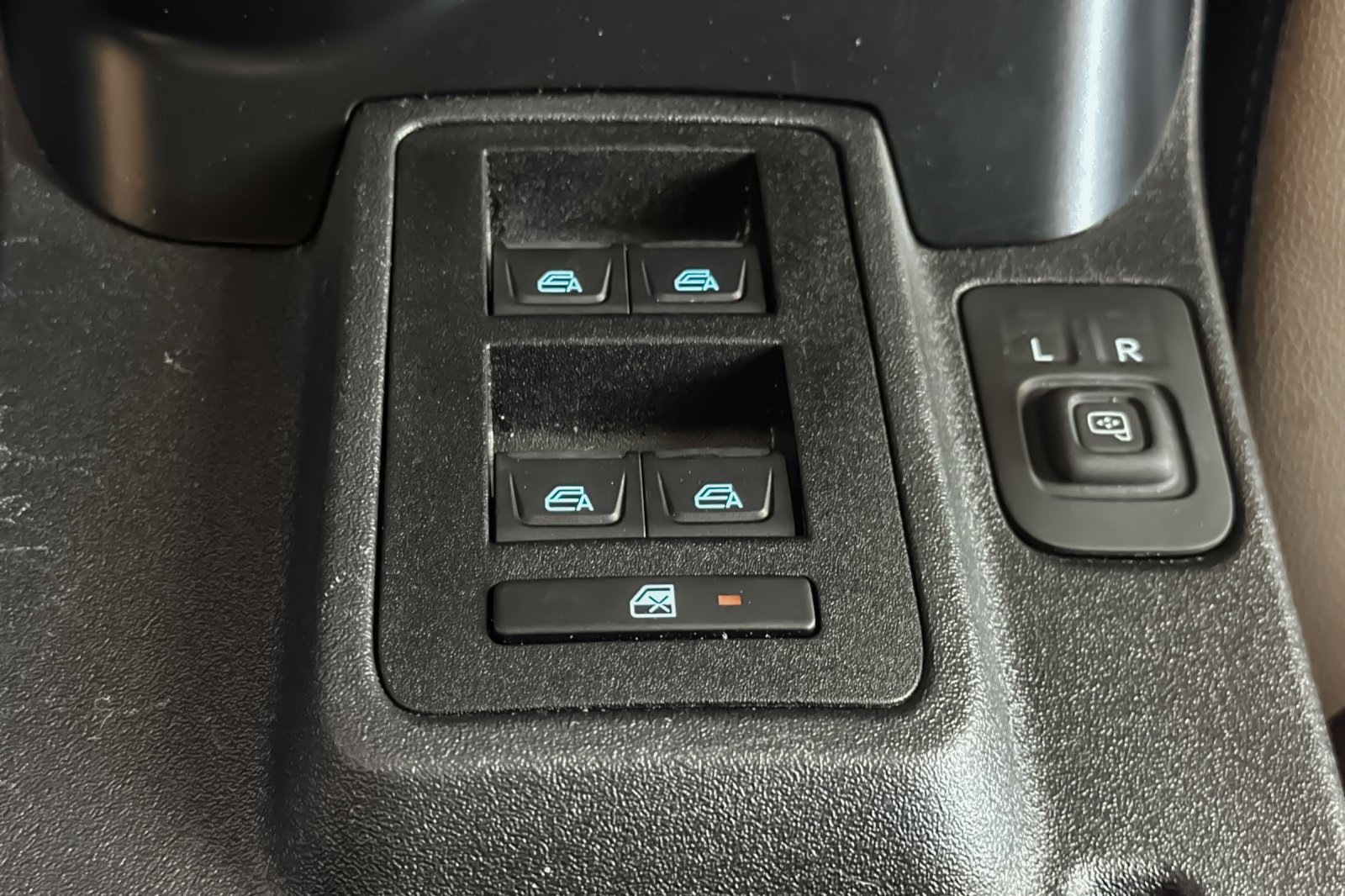 Used 2024 Ford Bronco Wildtrak image 30