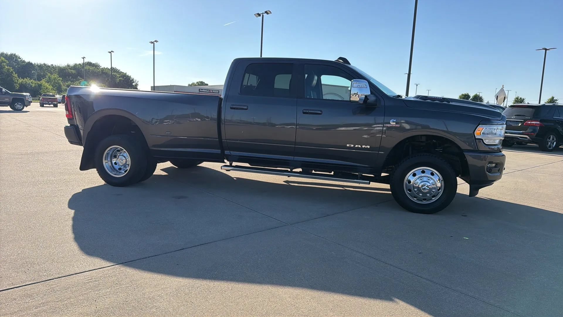 Used 2023 RAM 3500 Laramie AWD/4WD image 30