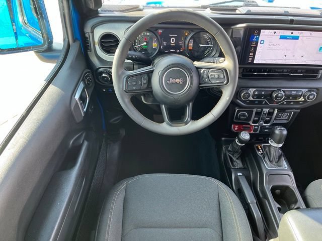 Used 2024 Jeep Wrangler Unlimited AWD/4WD image 12