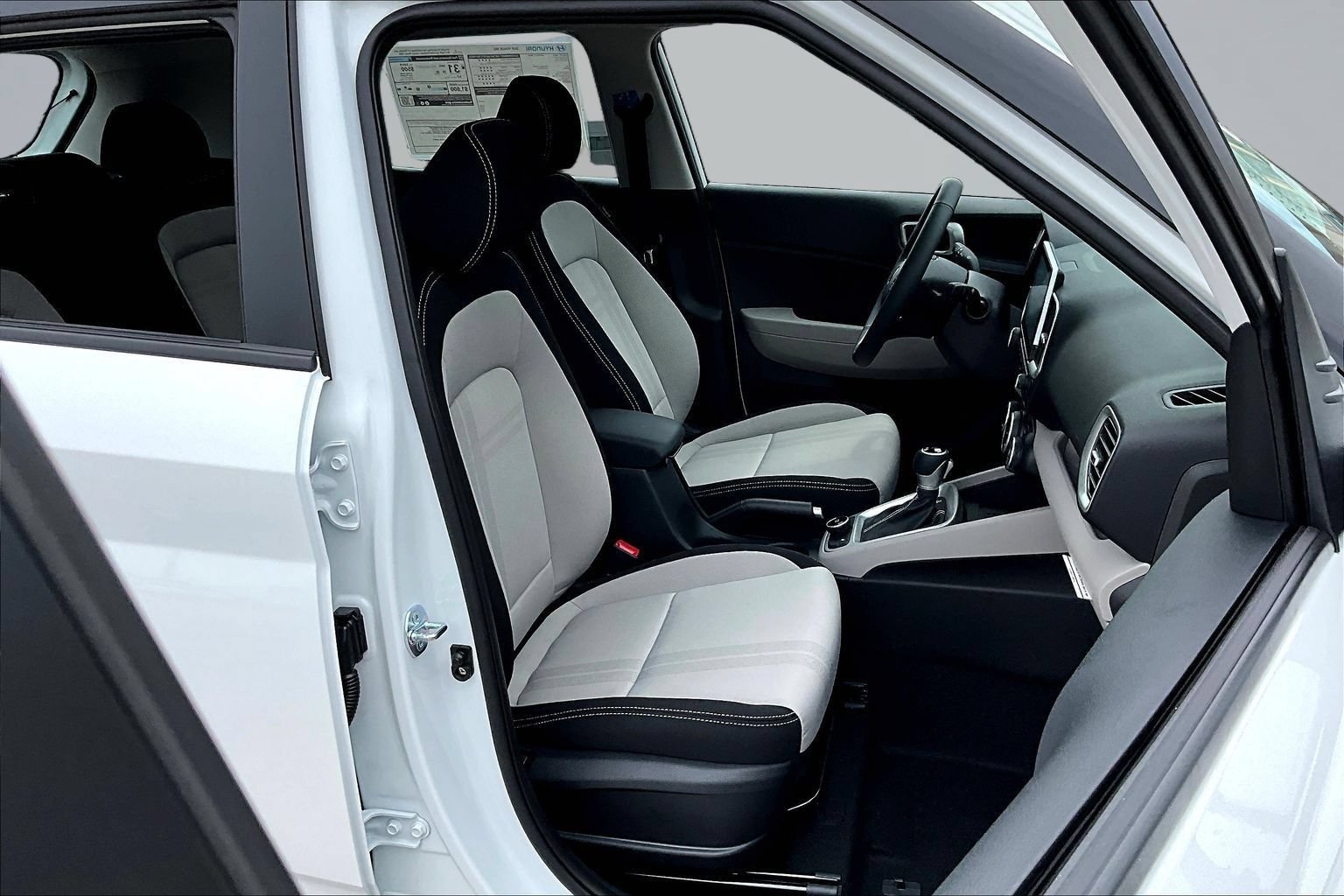 New 2026 Hyundai Venue SEL FWD image 13