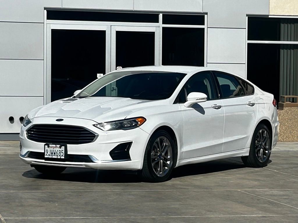 Used 2020 Ford Fusion SEL FWD image 3