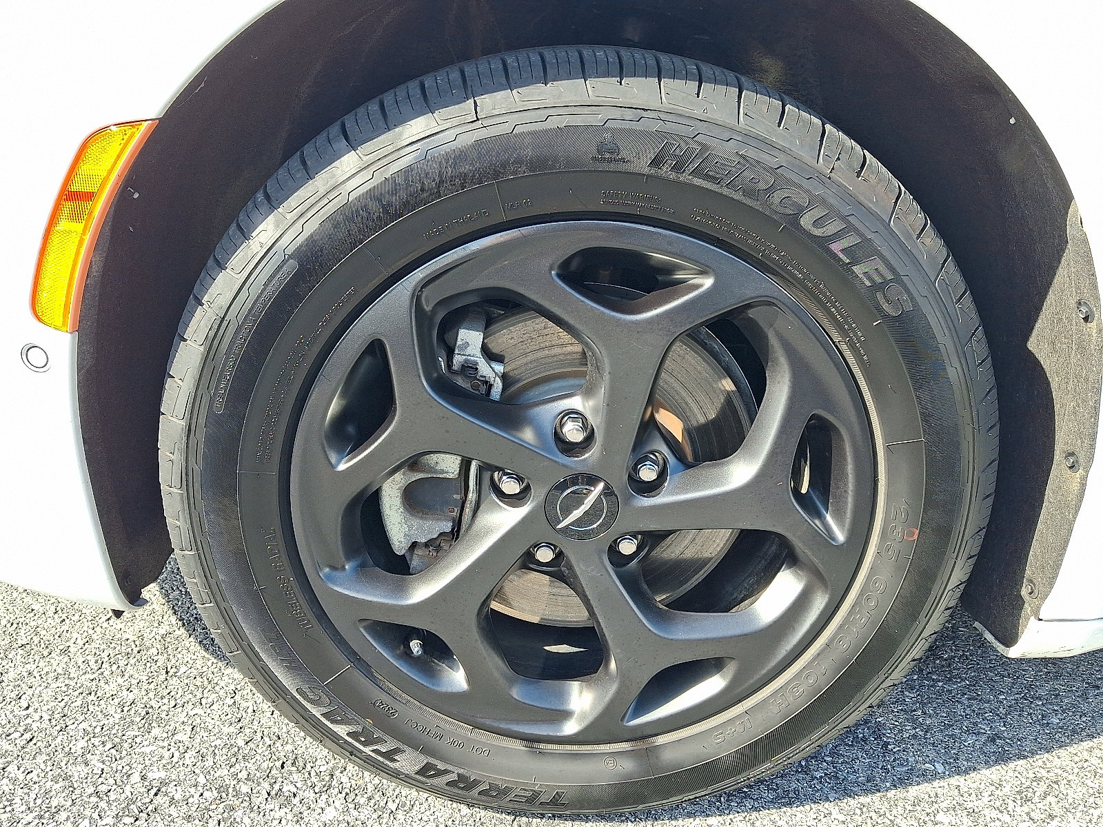 Used 2024 Chrysler Pacifica Limited FWD image 8