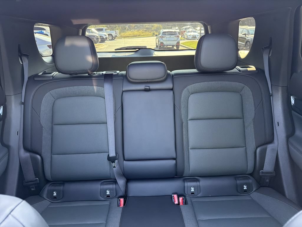 Used 2026 GMC Terrain AT4 w/ Convenience Package III AWD/4WD image 29