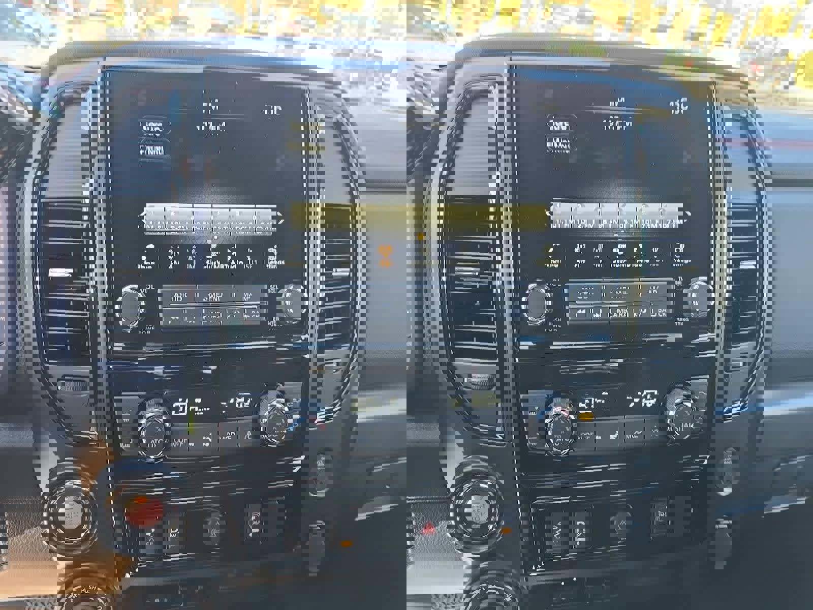 Used 2024 Nissan Titan PRO-4X w/ Pro-4x Utility Package image 5