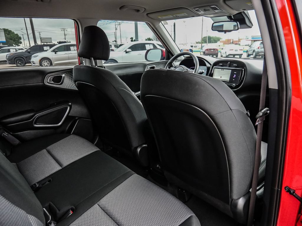 Used 2025 Kia Soul S FWD image 75