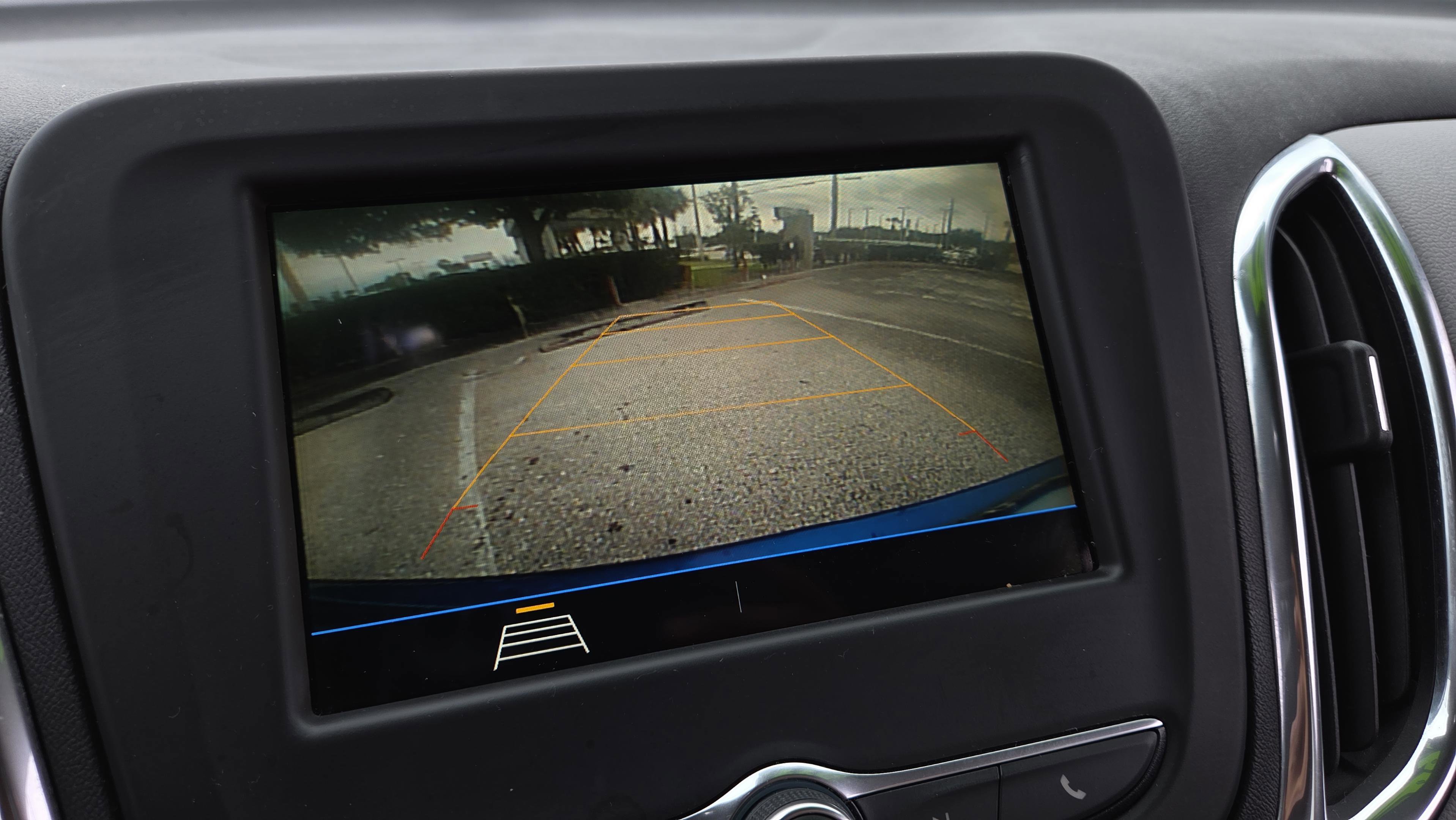 Used 2019 Chevrolet Equinox LS image 31