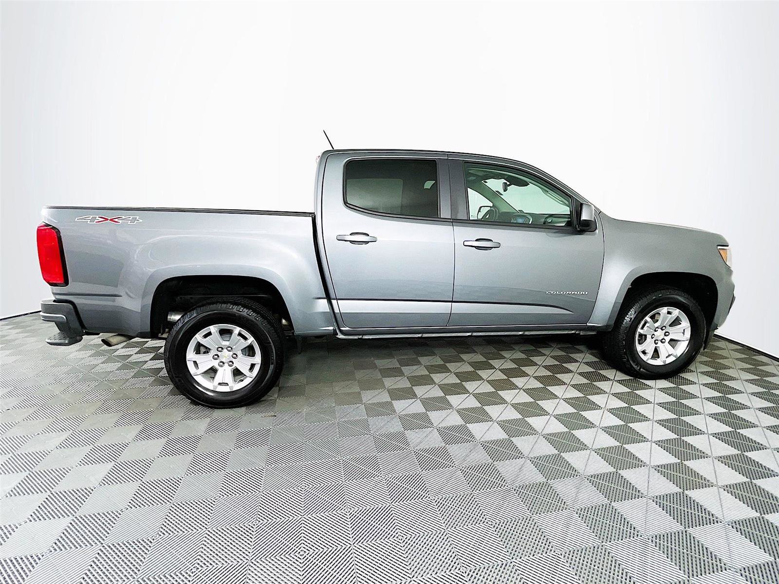 Used 2021 Chevrolet Colorado LT w/ Safety Package image 10