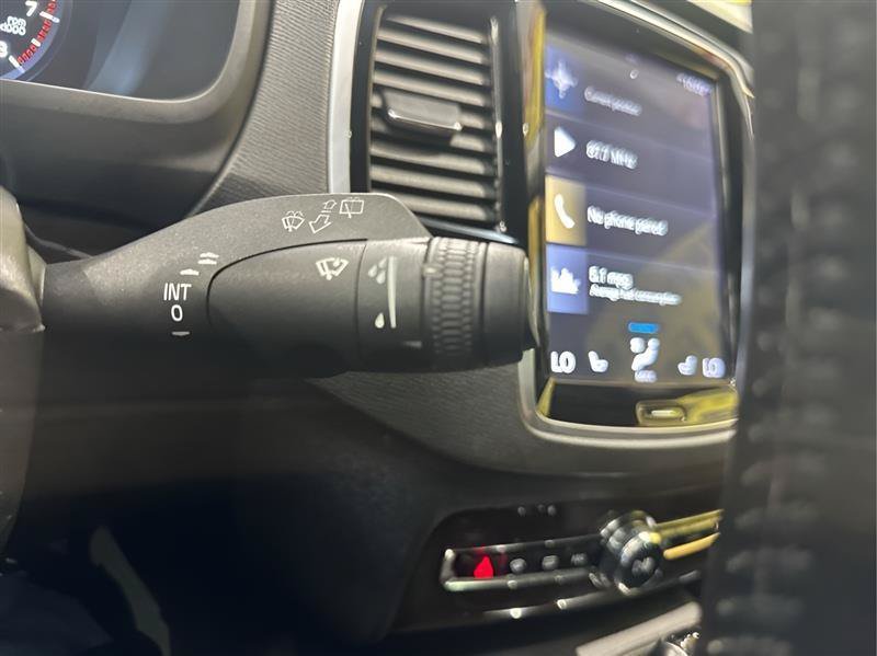 Used 2018 Volvo XC90 T6 Momentum w/ Convenience Package AWD/4WD image 16