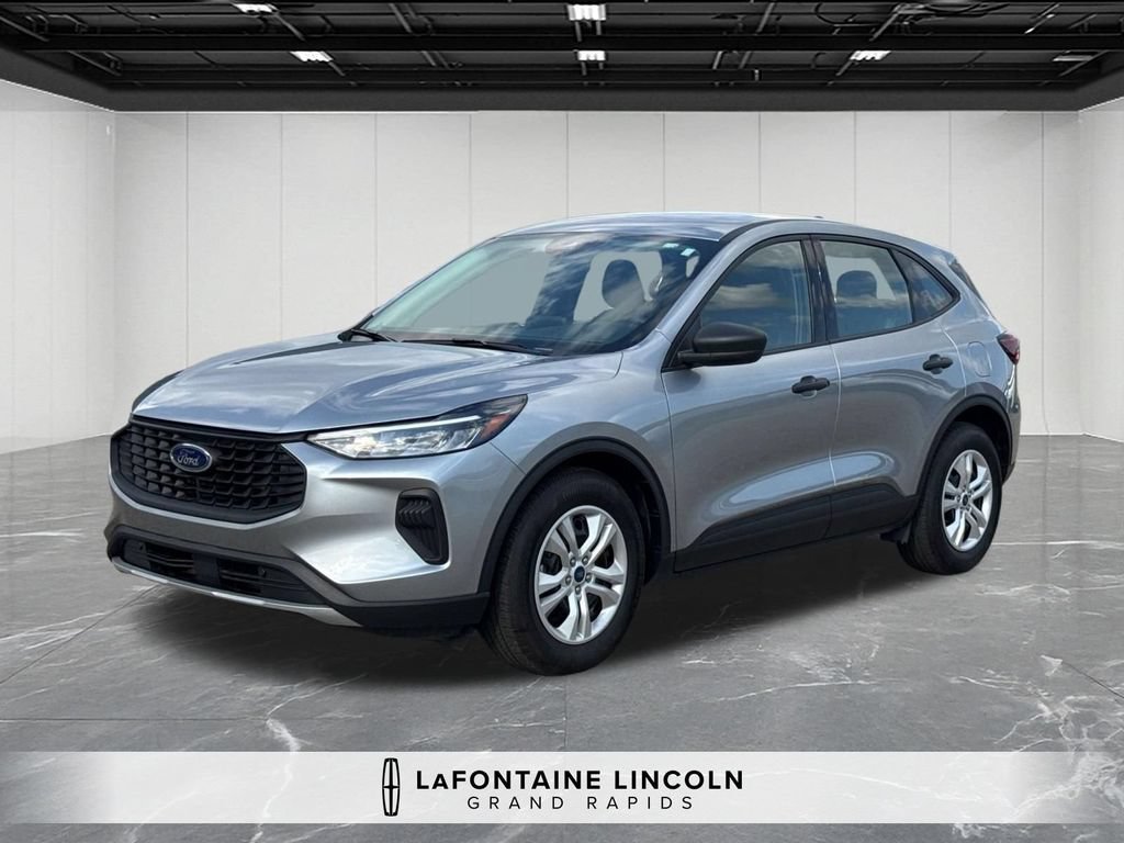 Used 2023 Ford Escape FWD image 1