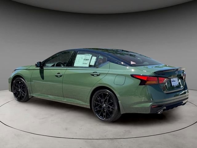 New 2026 Nissan Altima 2.5 SR w/ SR Midnight Edition Package FWD image 3
