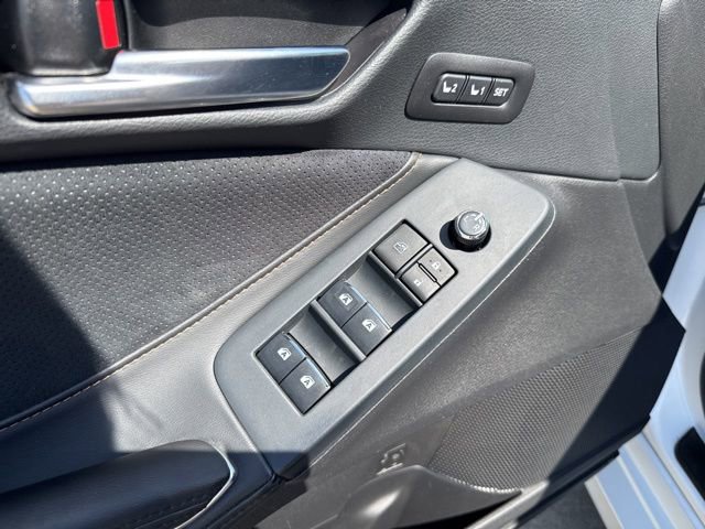 Certified 2022 Toyota Avalon Touring w/ Advanced Safety Package FWD image 8