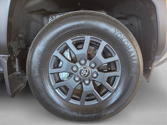 Certified 2025 Toyota 4Runner SR5 AWD/4WD image 21