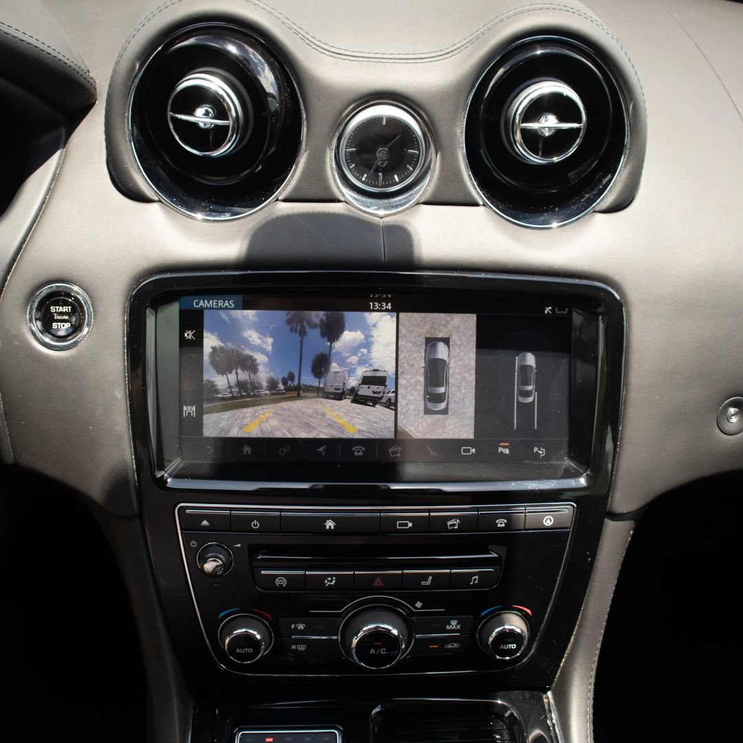 Used 2019 Jaguar XJ L Portfolio RWD image 35