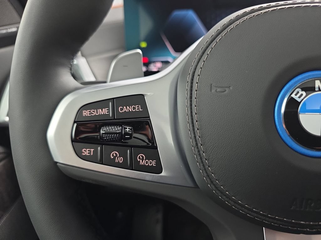 New 2026 BMW X5 xDrive50e w/ M Sport Package AWD/4WD image 17